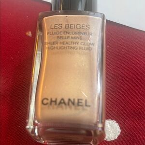 CHANEL Les Beiges Highlighting Fluid in Warm Beige
